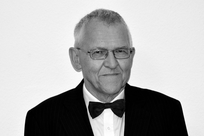Dr. Walter Maiwald